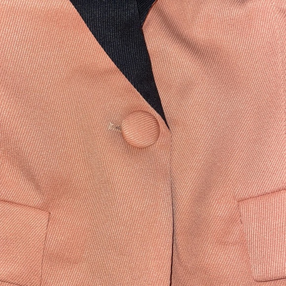 BLVD PEACH OPEN FRONT BLACK COLLAR BLAZER - Picture 14 of 15